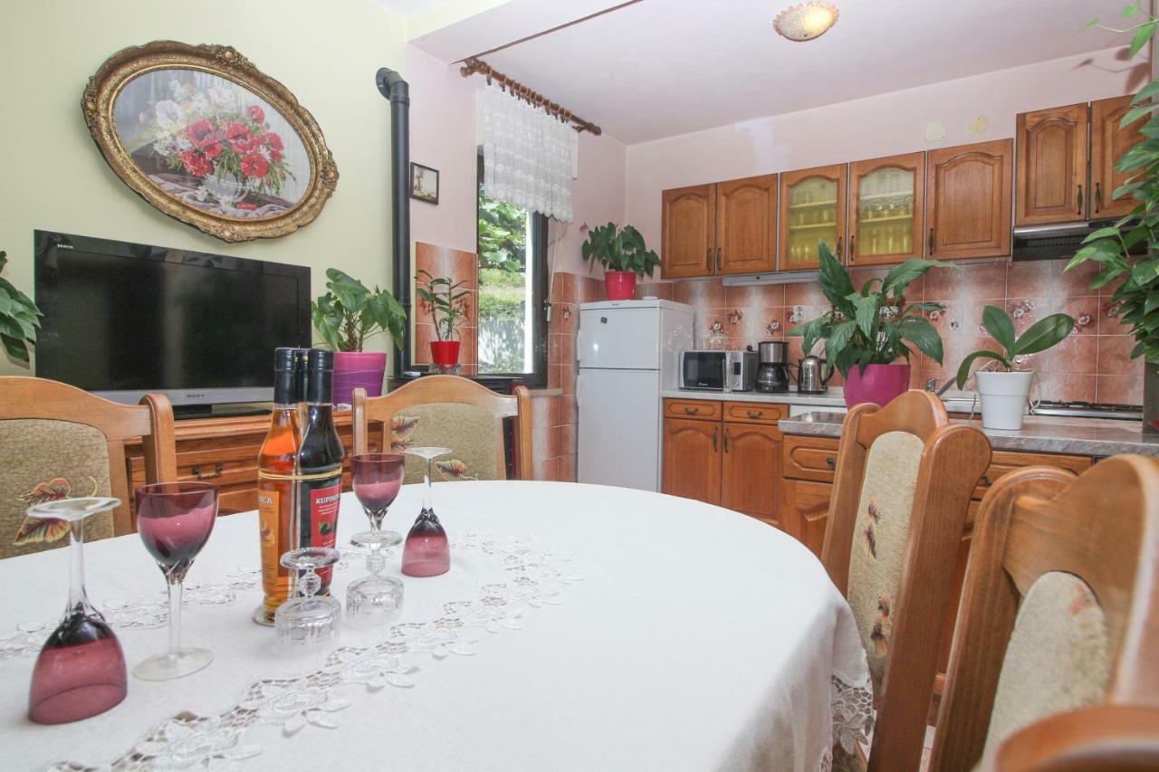 Apartament Green Valley أوميس المظهر الخارجي الصورة